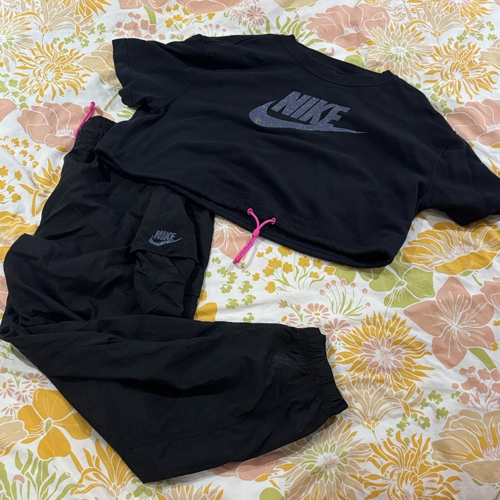 Nike 2 Piece set